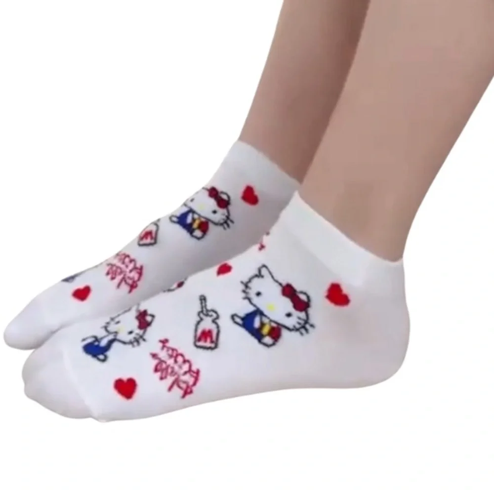 NWT! 5-Pair Hello Kitty Low-Cut Socks Set